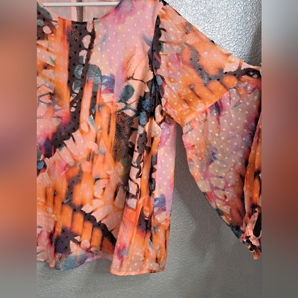 NWT Torrid Plus Size Chiffon Clip Dot Blouse Size 0 - Picture 4 of 10